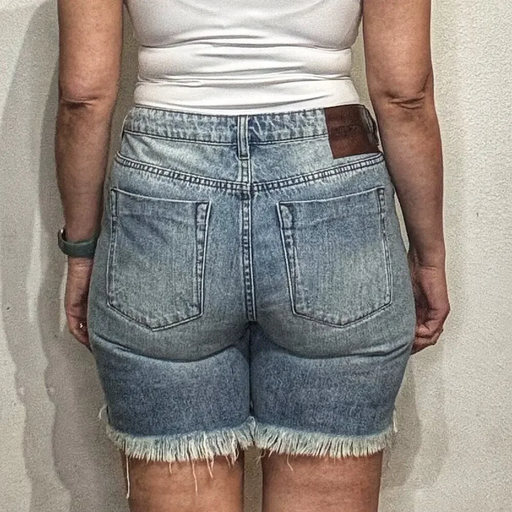 One Teaspoon Stevie’s Denim Long Distressed Shorts Sz 28